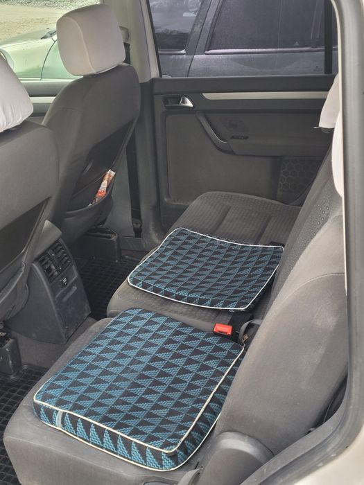 Touran 2004 în stre bună de funcționare