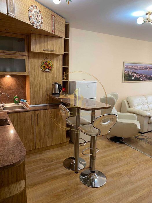 Дава се под наем Двустаен апартамент в Варна, Общината - 60 кв.м за 550 € - Снимка #1