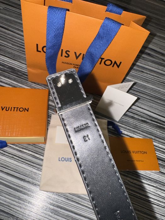 Bratara Louis Vuitton neagra, sigla argintie