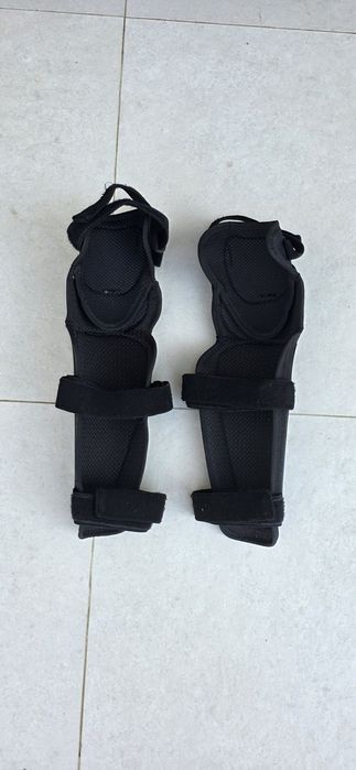 Protectii genunchi Dainese