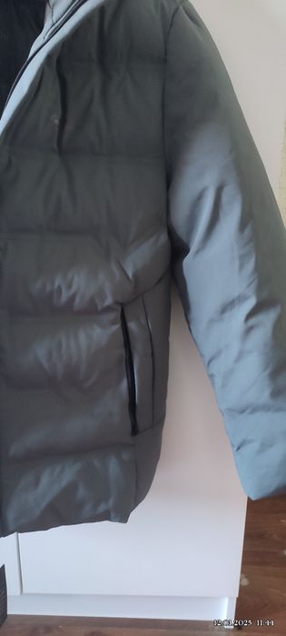 Куртка зимняя,новая..