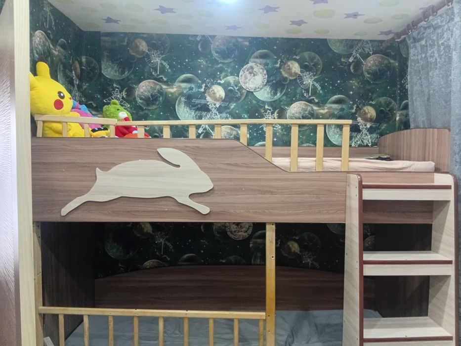 Двухъярусная кровать