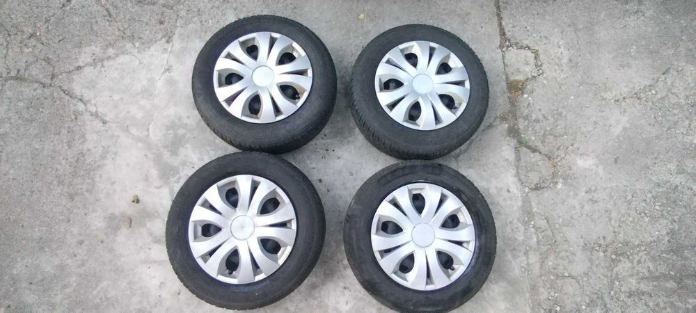 15" джанти 95/65 с зимни гуми на 2 сезона + тазове