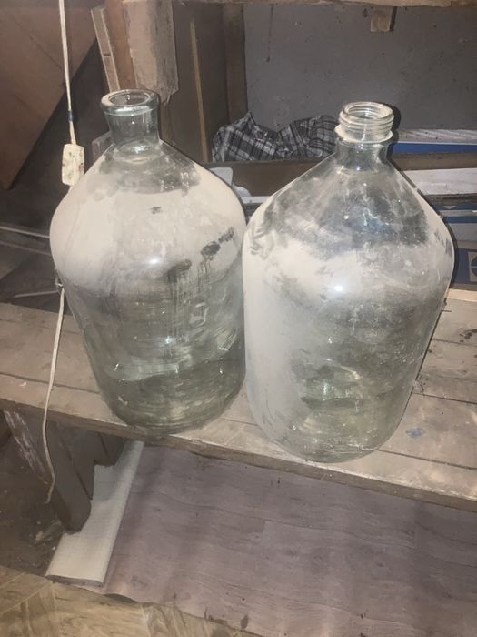 Продам банки 20 литровые