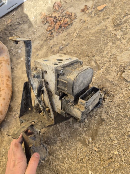 Б5 пассат запчасть каробка дверь