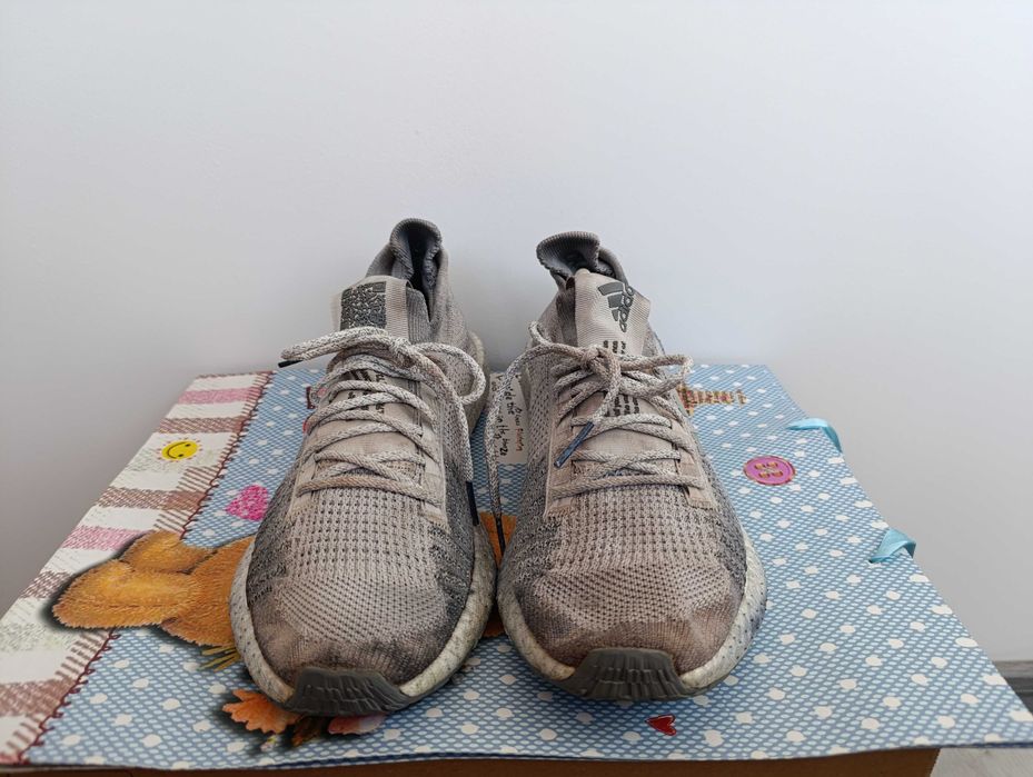 ''Adidas Pulseboost HD''оригинални маратонки 45 номер