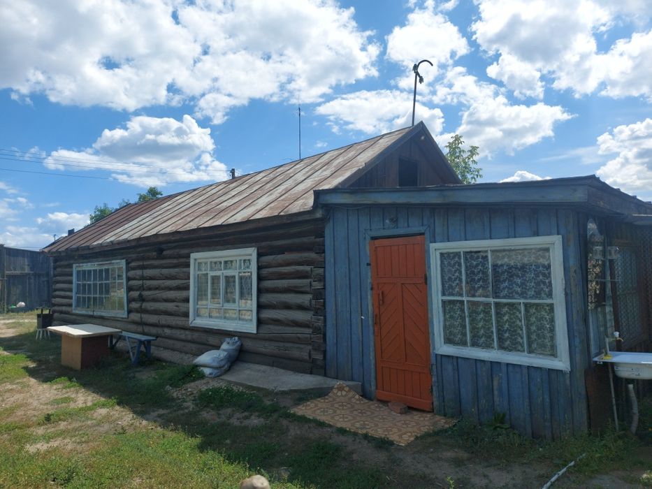 Продам домик на слом во дворе