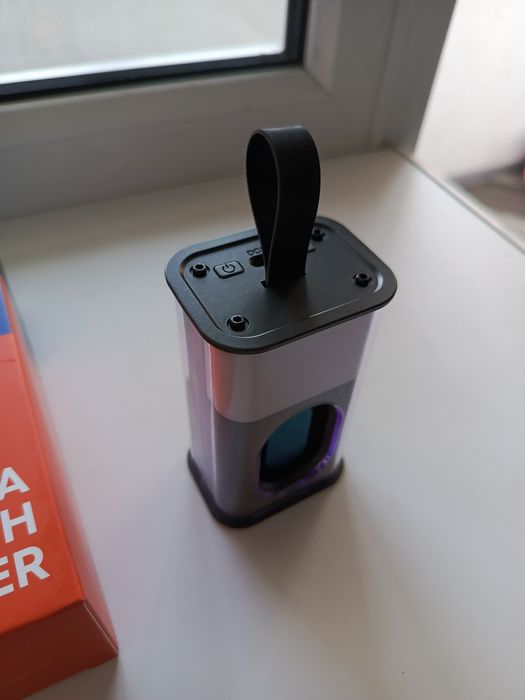 Продам портативную колонку