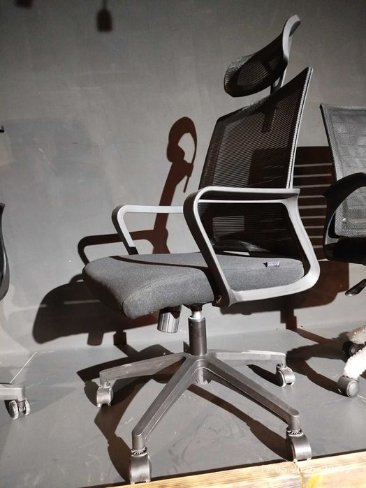 Кресло офисное Vento Chair / Эргономичное компьютерное кресло