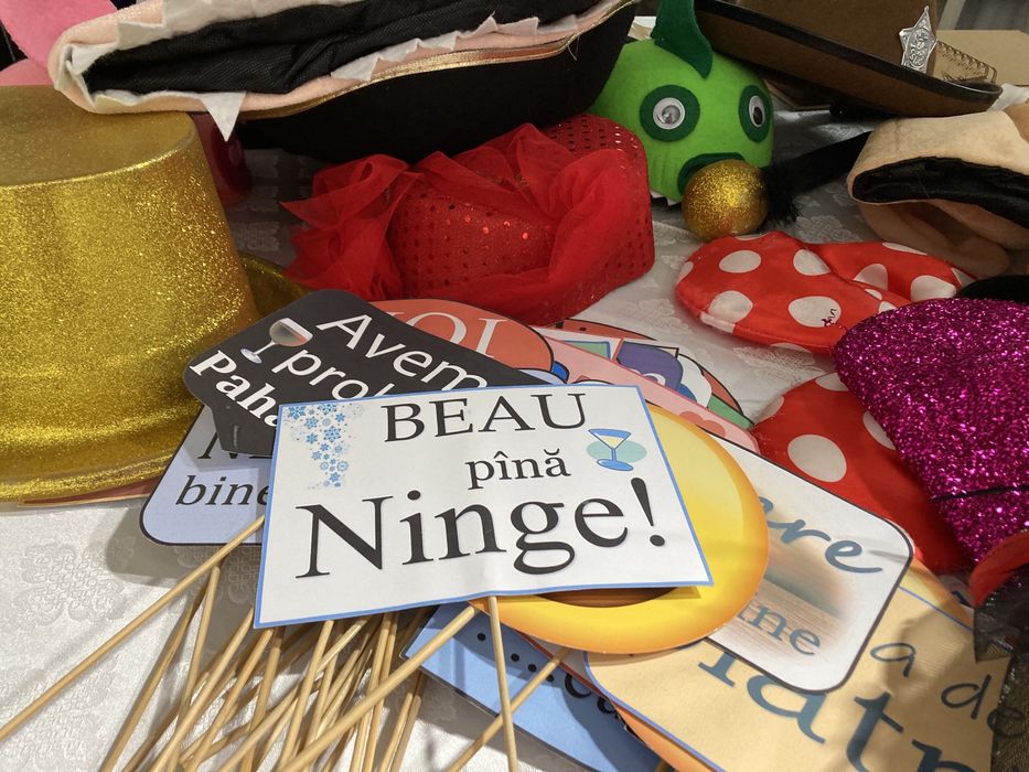 Photobooth -oglinda magica/Baloane fum /Gheata carbonica si artificii