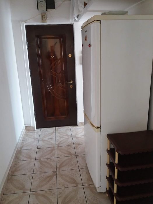 Închiriez apartament