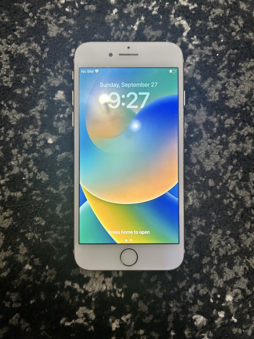 Vând iPhone 8 64gb