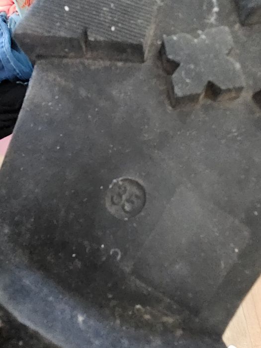 Продам зимние детские ботинки 35 размера