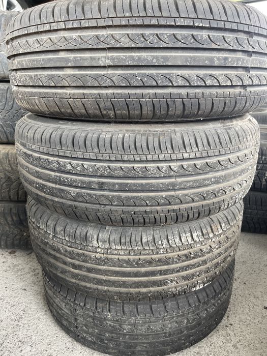 Jante aliaj originale Ford + anvelope de vara 195 60 R15 Runway