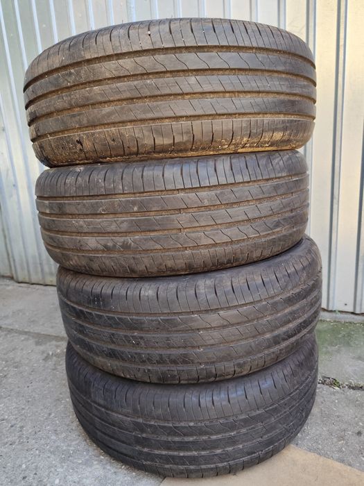Anvelope 215 55 17 vara good year