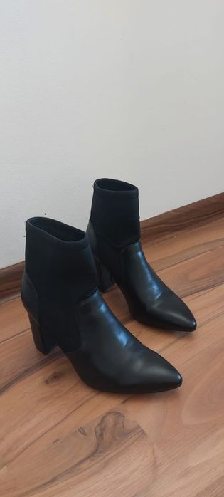 Ghetute,botine elegante mărime 36