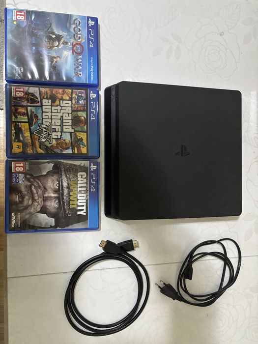 Playstation 4 slim 500 gb + 3 бр. игри