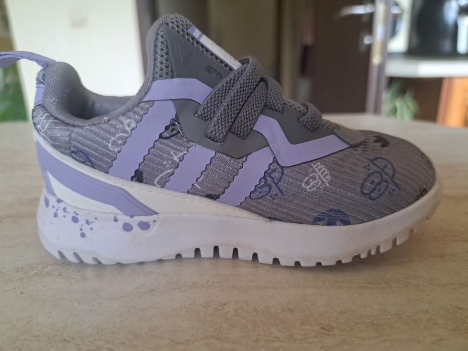Детски обувки Adidas 23.5