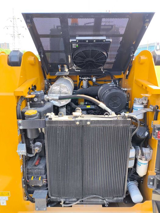 Мини-погрузчик XCMG  XC760K   Объем ковша: 0,6 м³