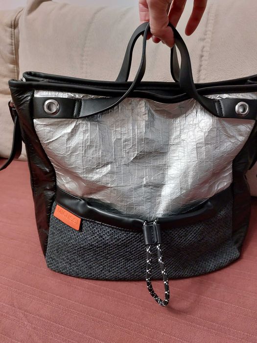 Дамска чанта с уникален дизайн