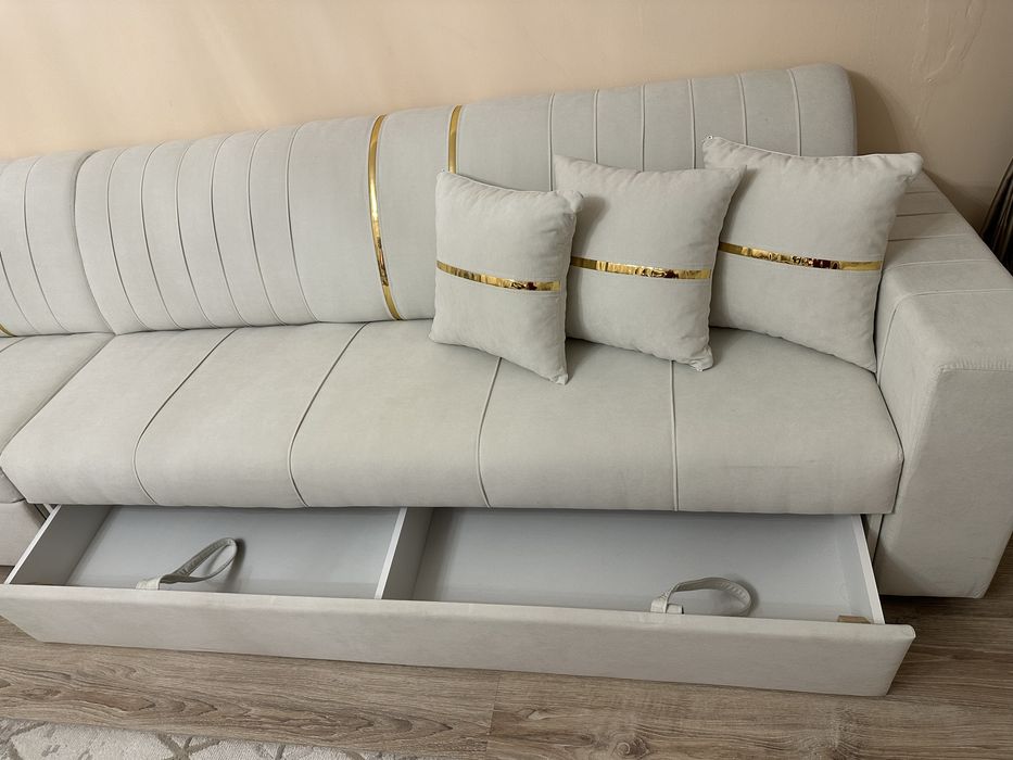 Диван для гостиной