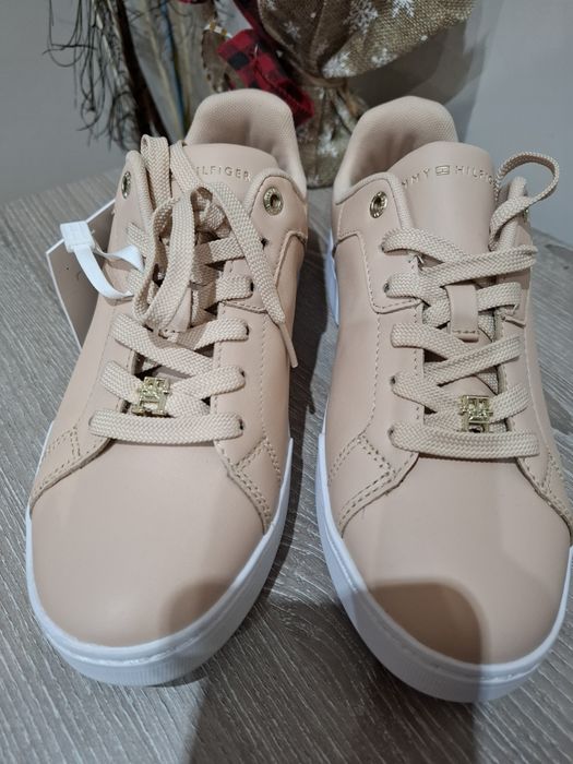 Дамски кецове 38 размер