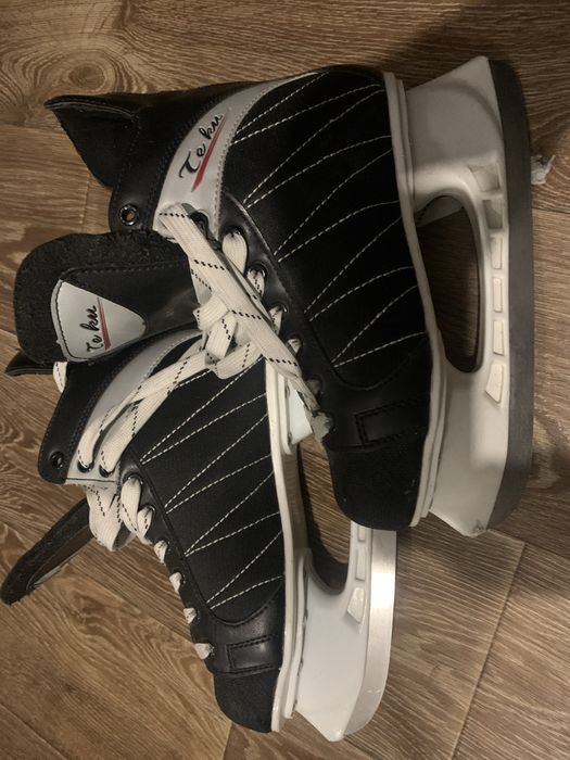 Продам коньки 41 размер