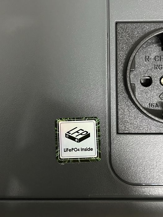 Портативная электростанция на аккмуляторах переносной аккумулятор ИБП