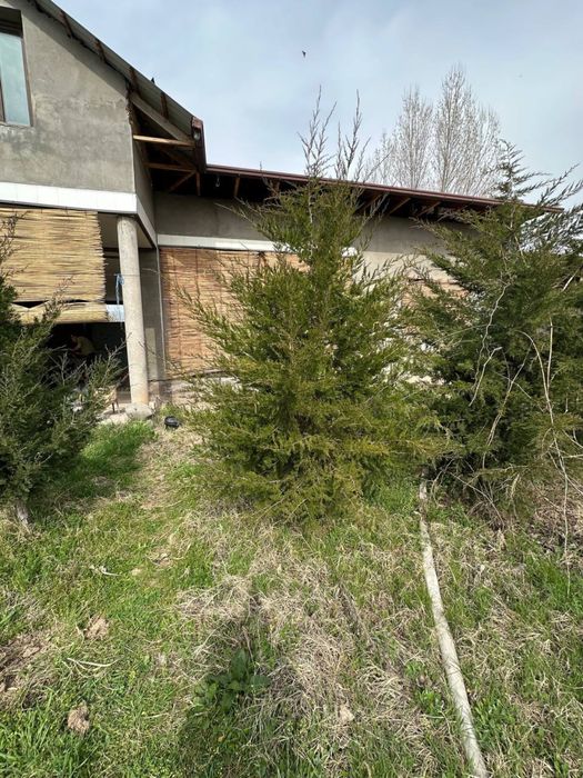 Sotiladi holati yengi pishiq g’ishtdan qurilgan