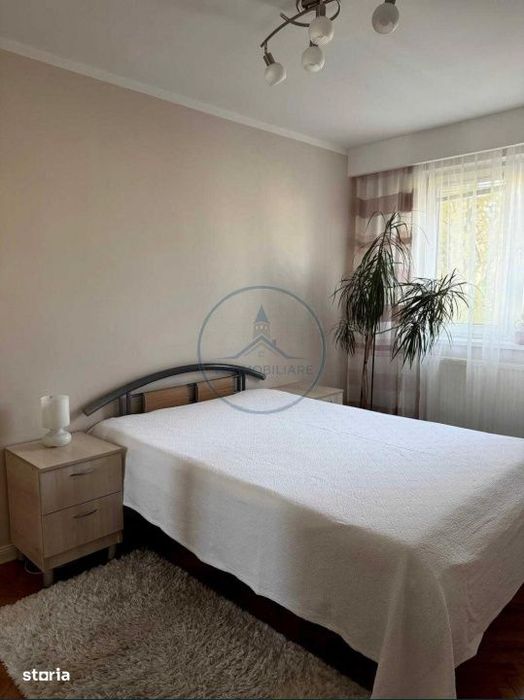 Apartament 3 camere de inchiriat Calea Moldovei