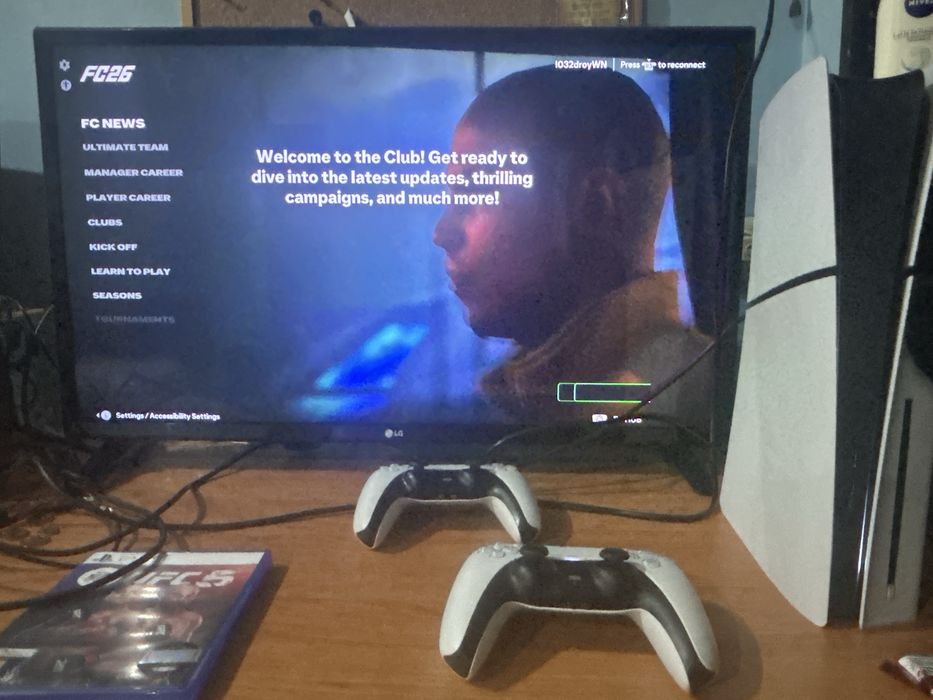 Playstation 5 Slim Disc version + 2 контролера + UFC 5,Fifa 26