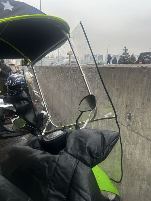 Крыша для мопеда и варежки с одеялом