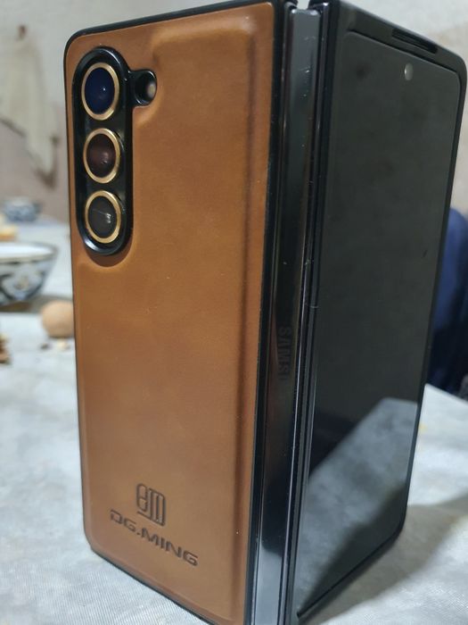 Samsung galaxy z fold 5