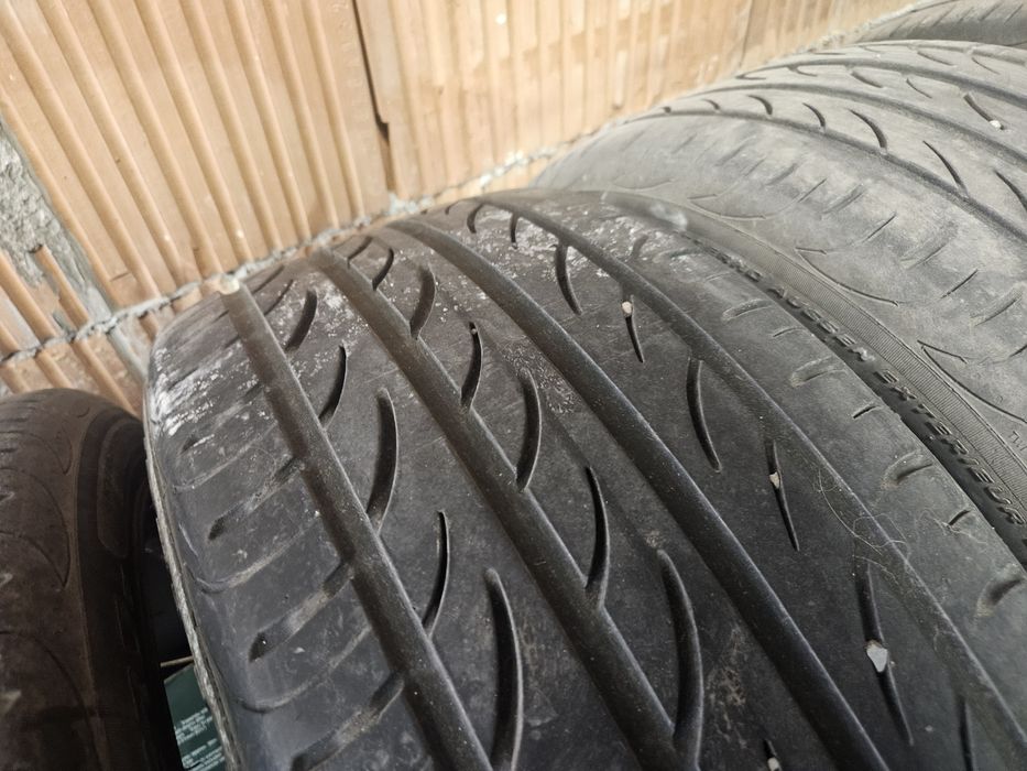 Pirelli 235 45 17