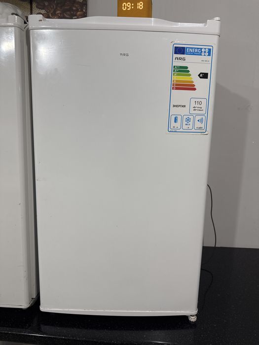 Холодильник для кафе / офиса