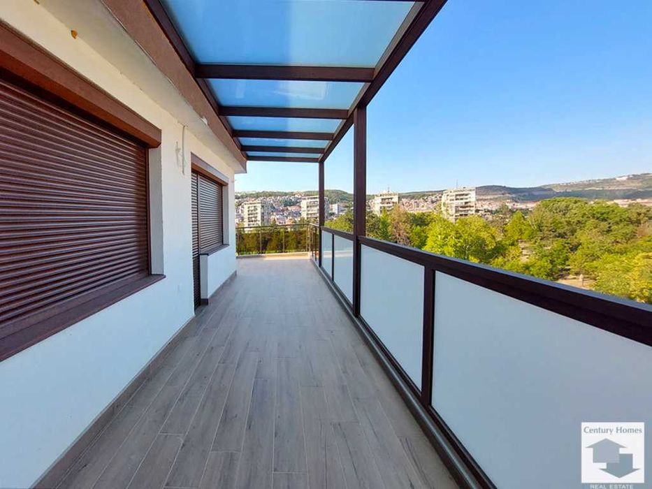 104957 Панорамен апартамент с 2 спални в центъра на Велико Търново