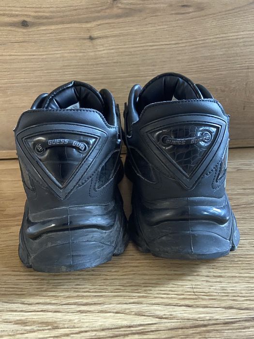 Черни кецове Guess