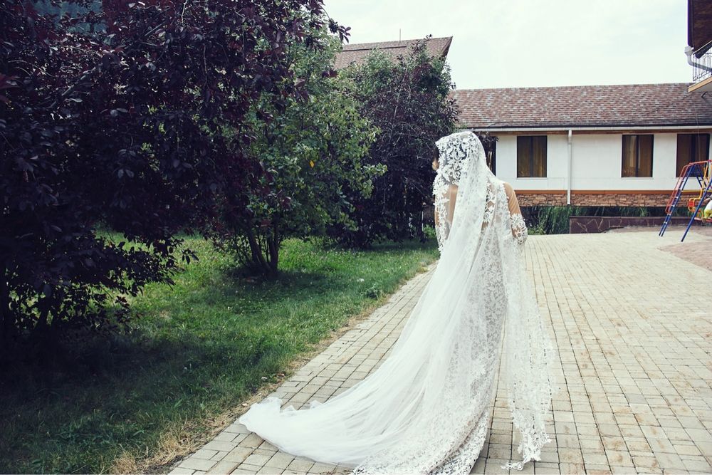 Продам шикарное Свадебное платье