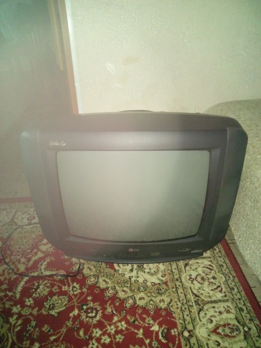 Продам телевизор