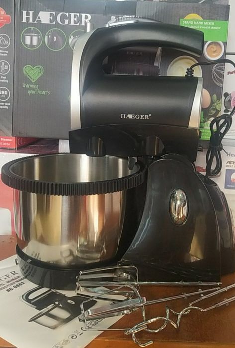 Продам миксер ручной с чашей. Новый в упаковке.