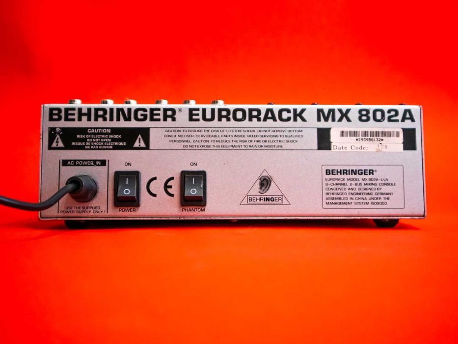 Behringer Eurorack MX802A 8-канален аудио миксер употребяван, работещ