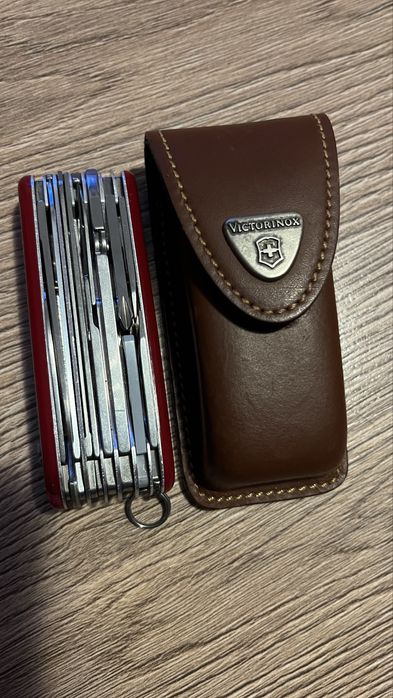Briceag multifunctional Victorinox