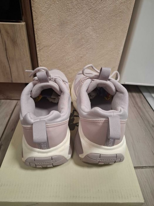 Дамски маратонки Nike Air 38,5