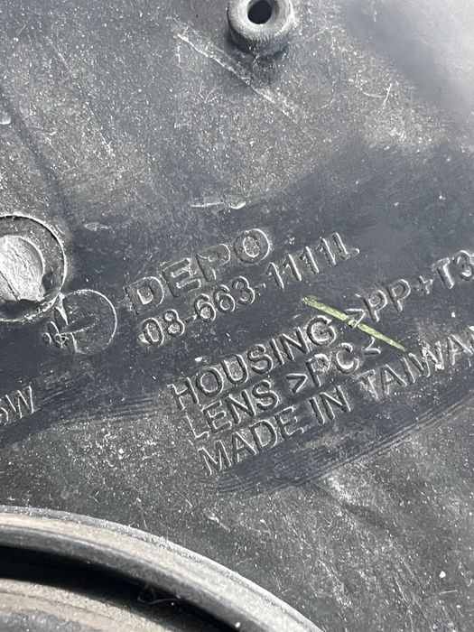 Far Stanga Fata Iveco Daily Line 2014 -> 08-663-1111L