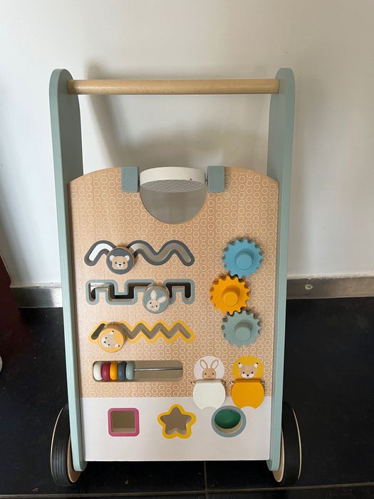 Дървена проходилка с активности