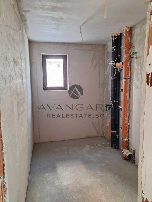 Продава се Двустаен апартамент в Пловдив, Коматево - 87 кв.м за 1290 €/кв.м - Снимка #1