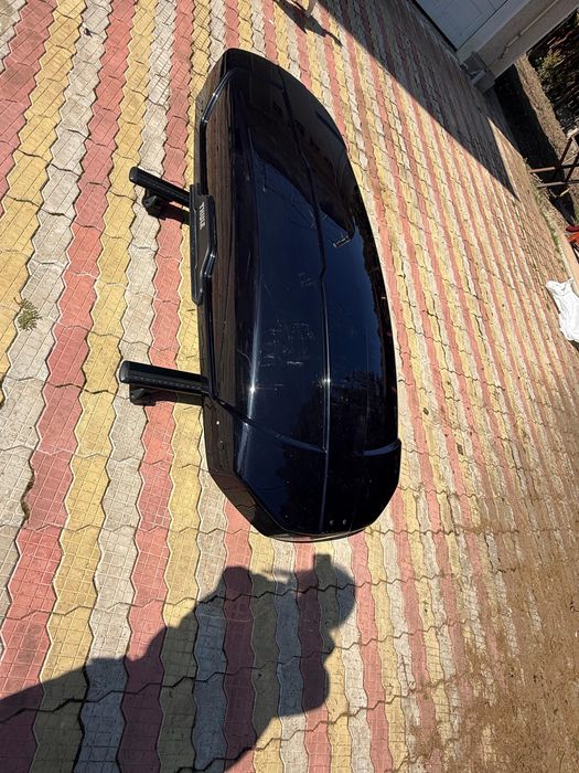 Cutie masina THULE cu accesorii,bare prindere,stare perfecta,3000 ron