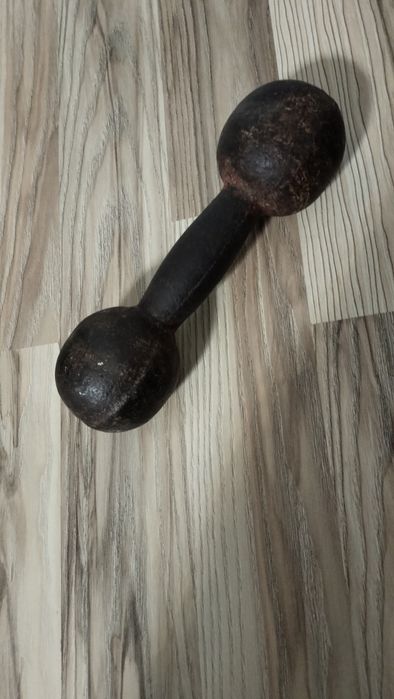 гантель 4.5 кг 1штук