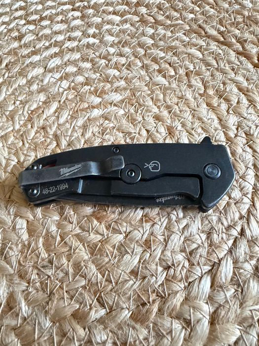Нож Milwaukee Hardline D2