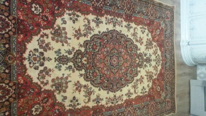 Продам ковёр 2x3 м